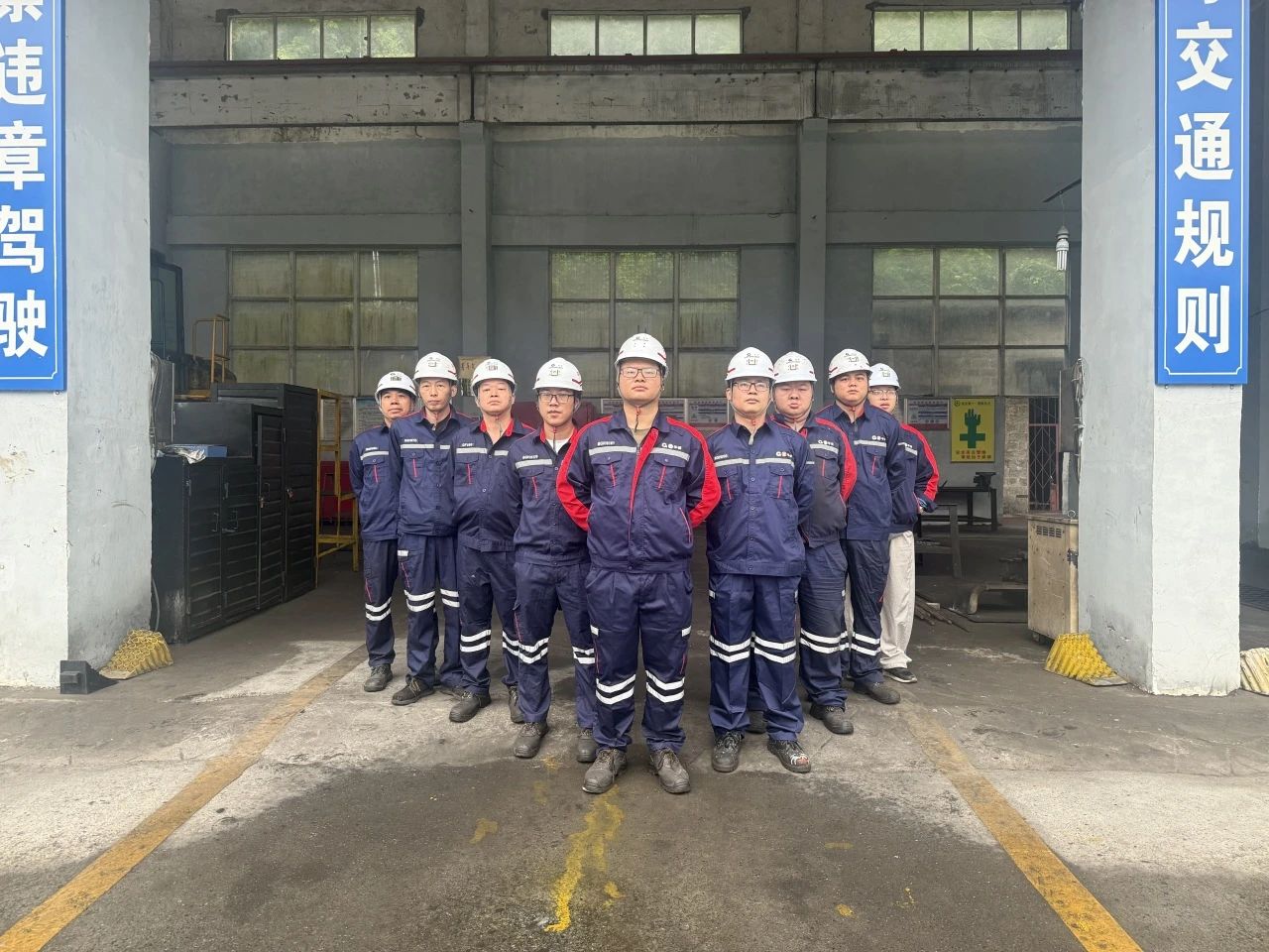 北港榜樣 | 用匠心點(diǎn)亮先鋒之路 &mdash;&mdash;北部灣港集團(tuán)旗下這個(gè)汽車(chē)隊(duì)維修班榮獲&ldquo;廣西工人先鋒號(hào)&rdquo;